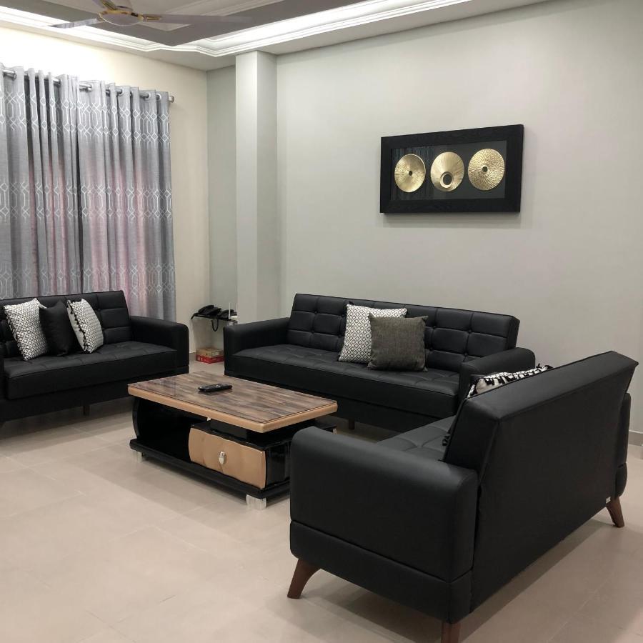 אקרה Queens View Apartment מראה חיצוני תמונה