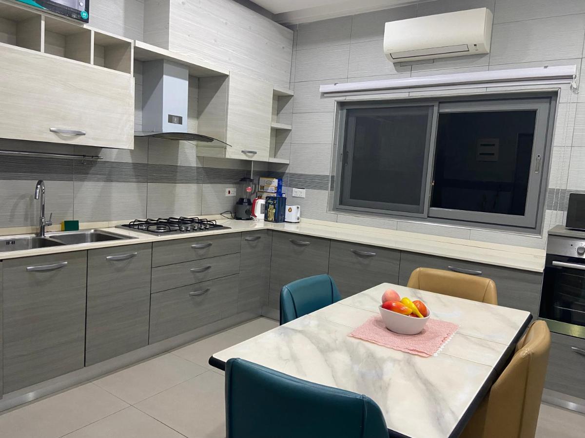 אקרה Queens View Apartment מראה חיצוני תמונה