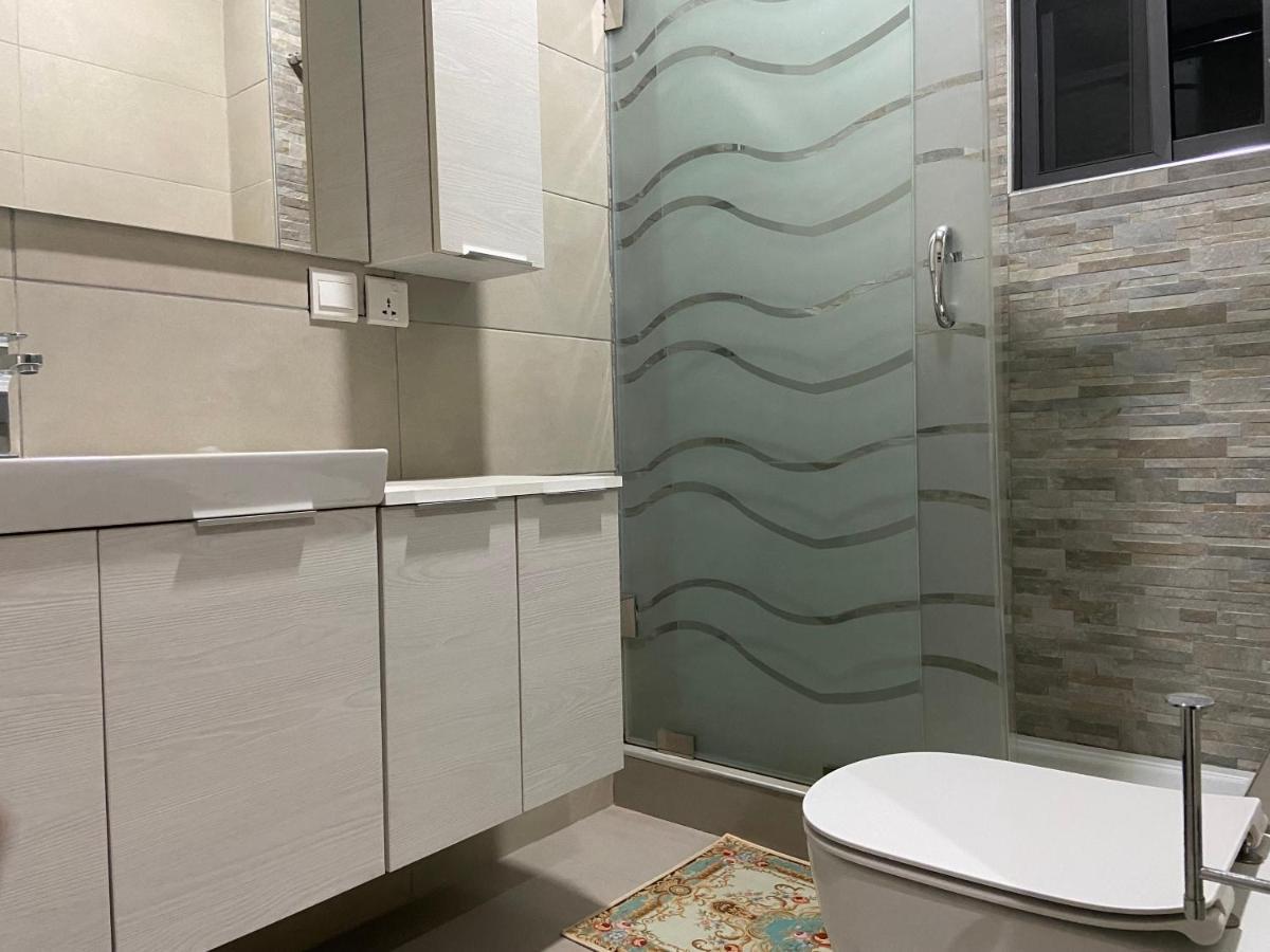 אקרה Queens View Apartment מראה חיצוני תמונה