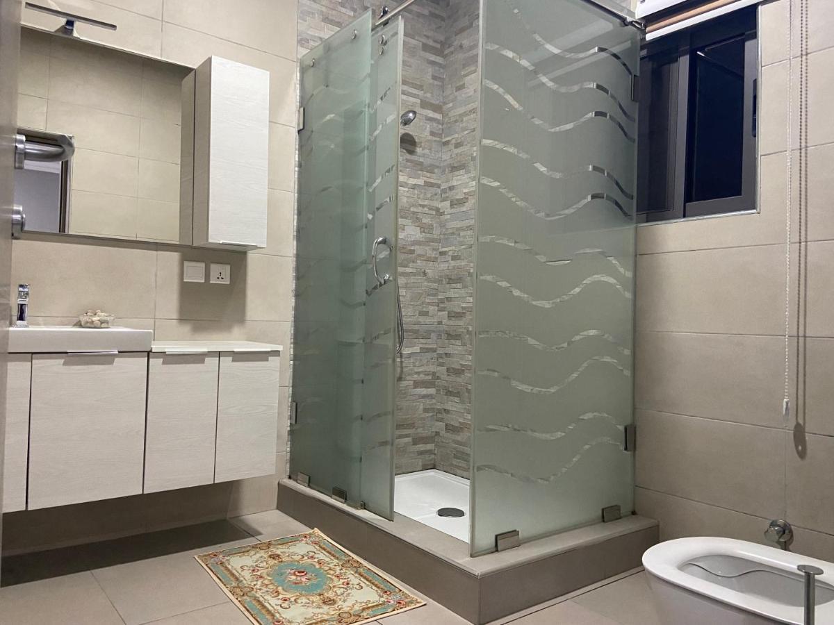 אקרה Queens View Apartment מראה חיצוני תמונה