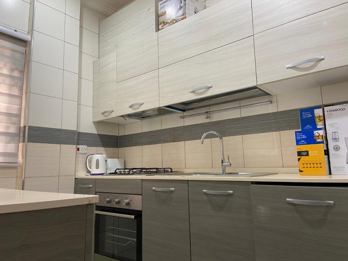 אקרה Queens View Apartment מראה חיצוני תמונה