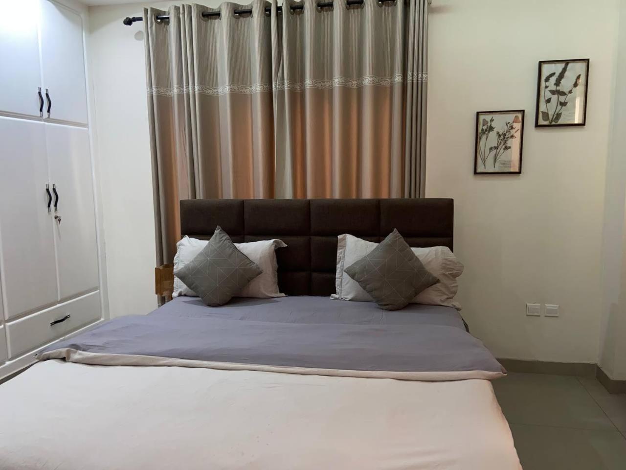 אקרה Queens View Apartment מראה חיצוני תמונה