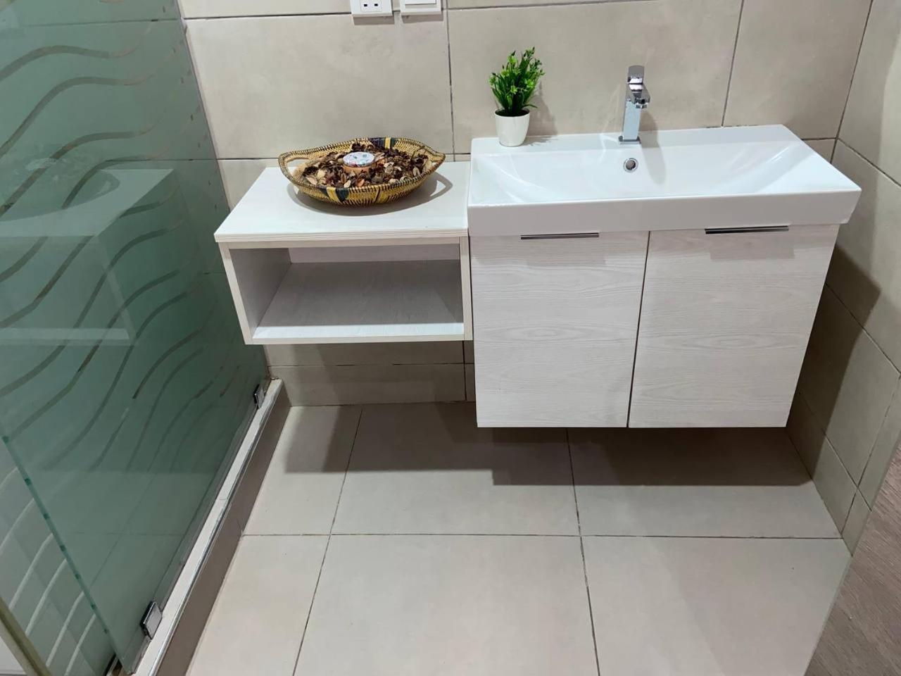 אקרה Queens View Apartment מראה חיצוני תמונה