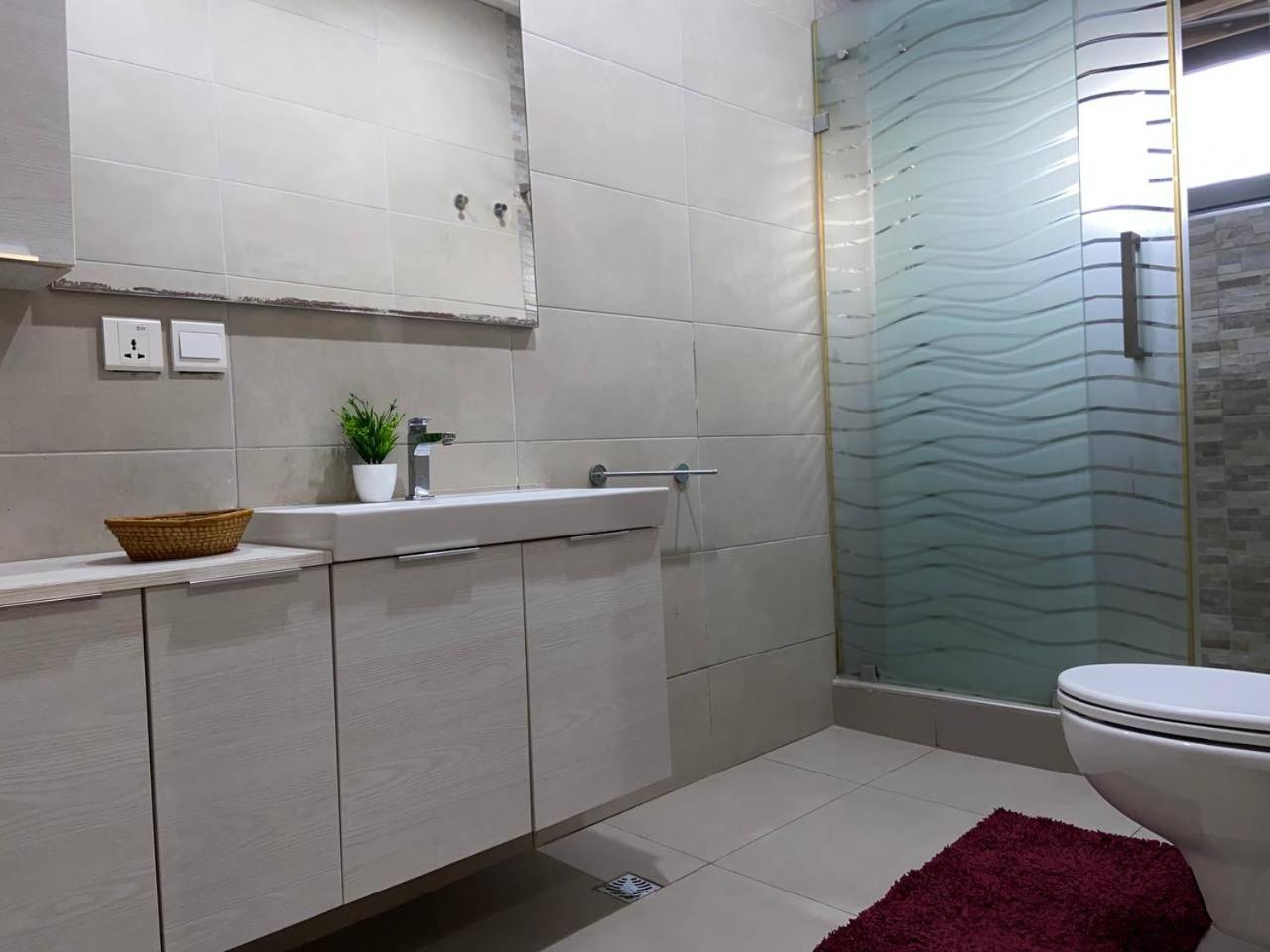 אקרה Queens View Apartment מראה חיצוני תמונה