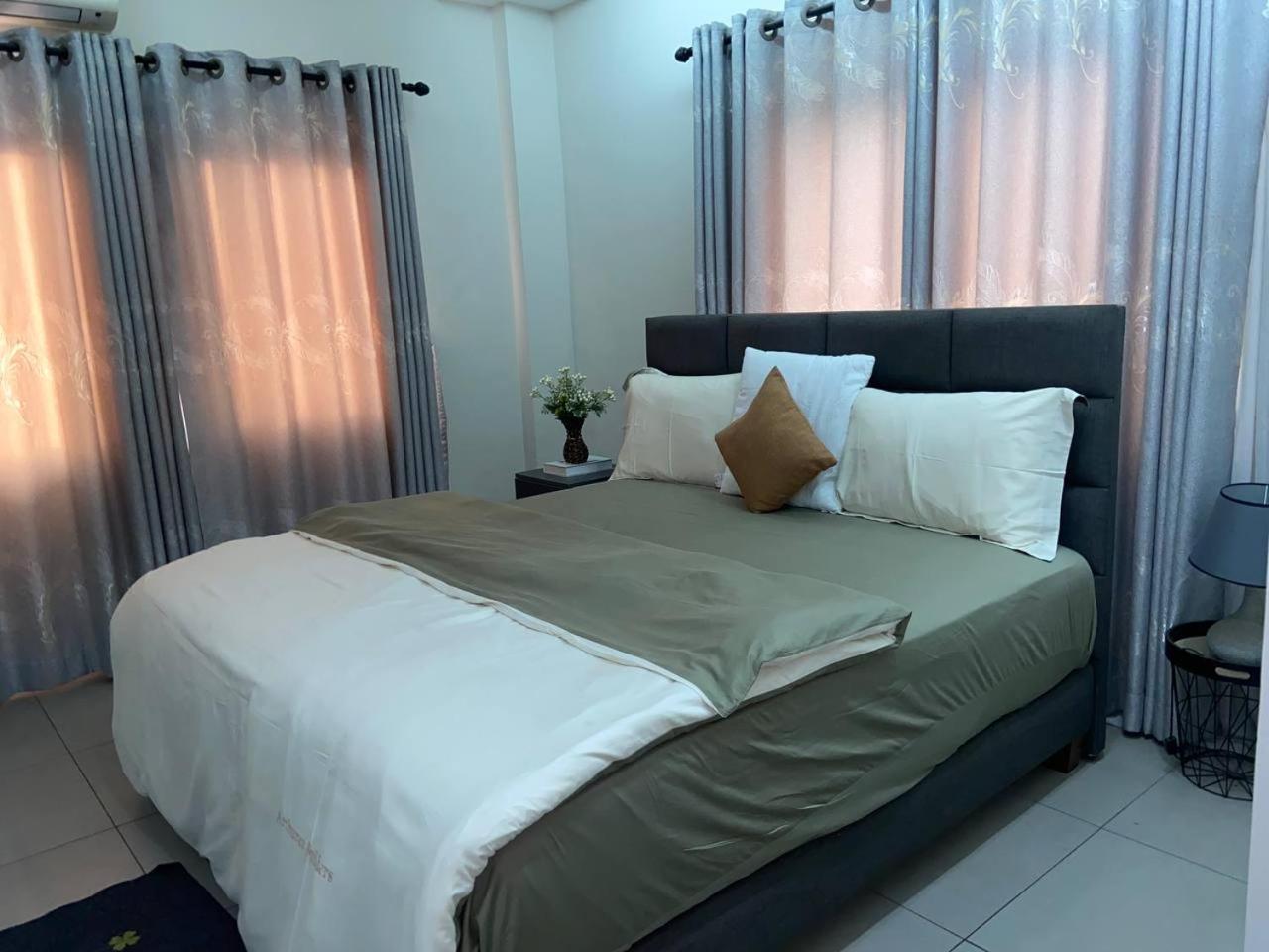 אקרה Queens View Apartment מראה חיצוני תמונה