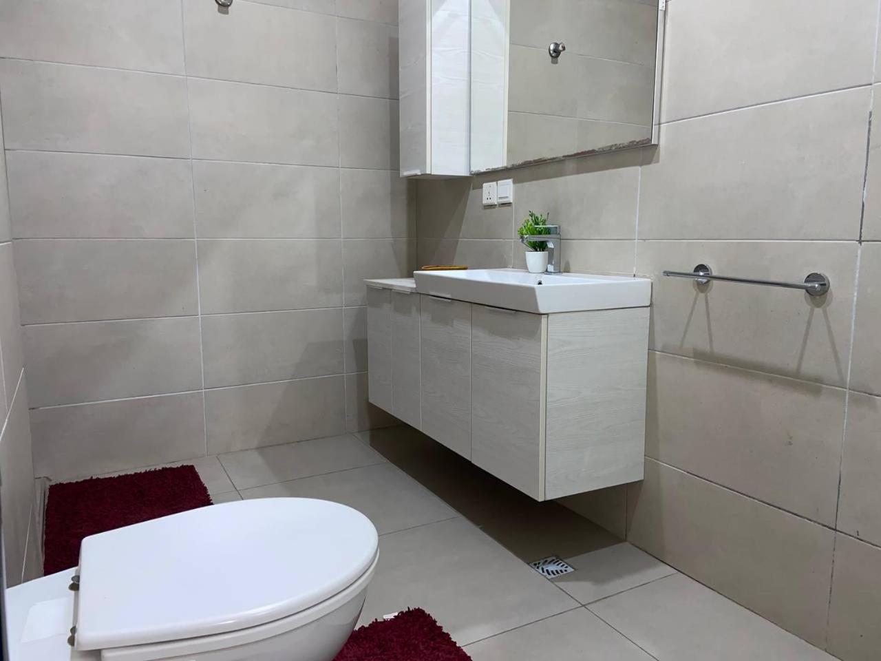 אקרה Queens View Apartment מראה חיצוני תמונה