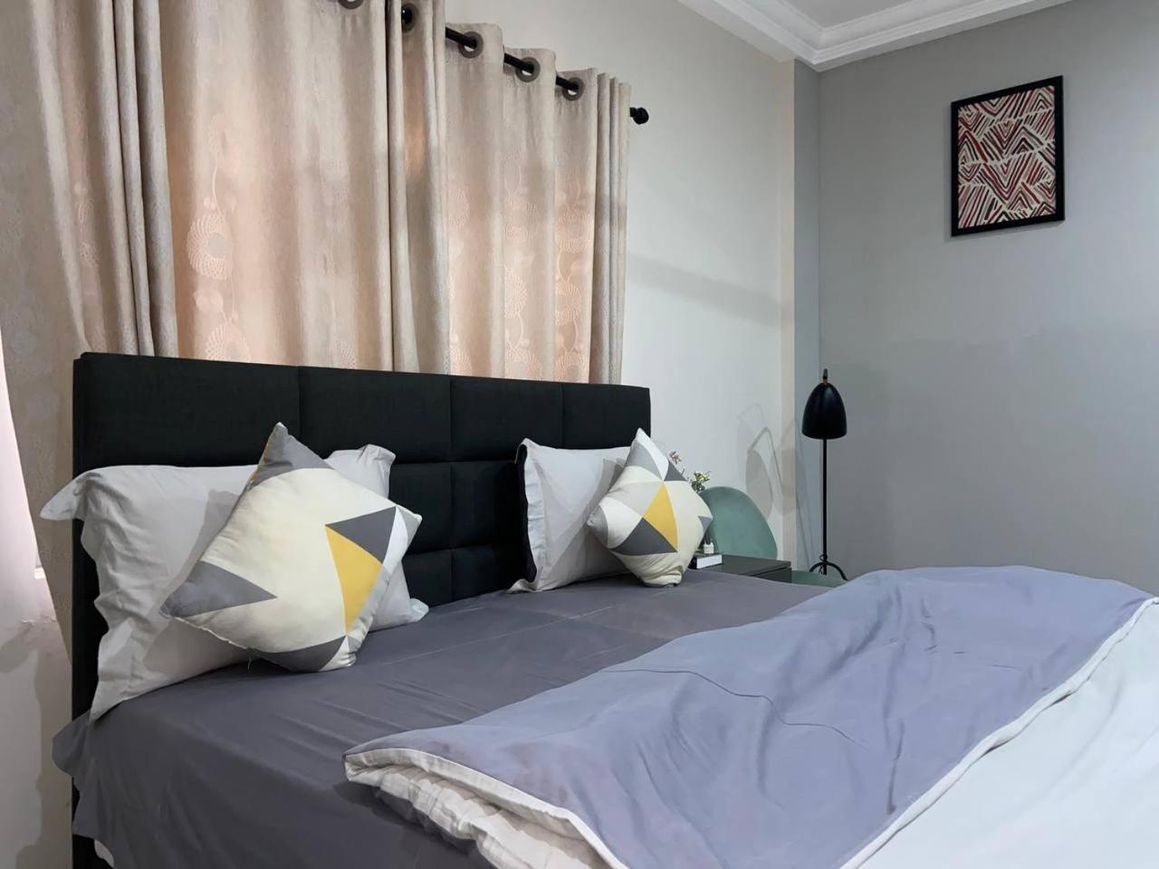 אקרה Queens View Apartment מראה חיצוני תמונה