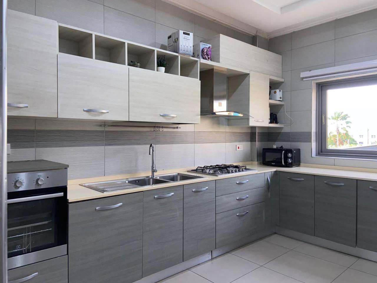 אקרה Queens View Apartment מראה חיצוני תמונה