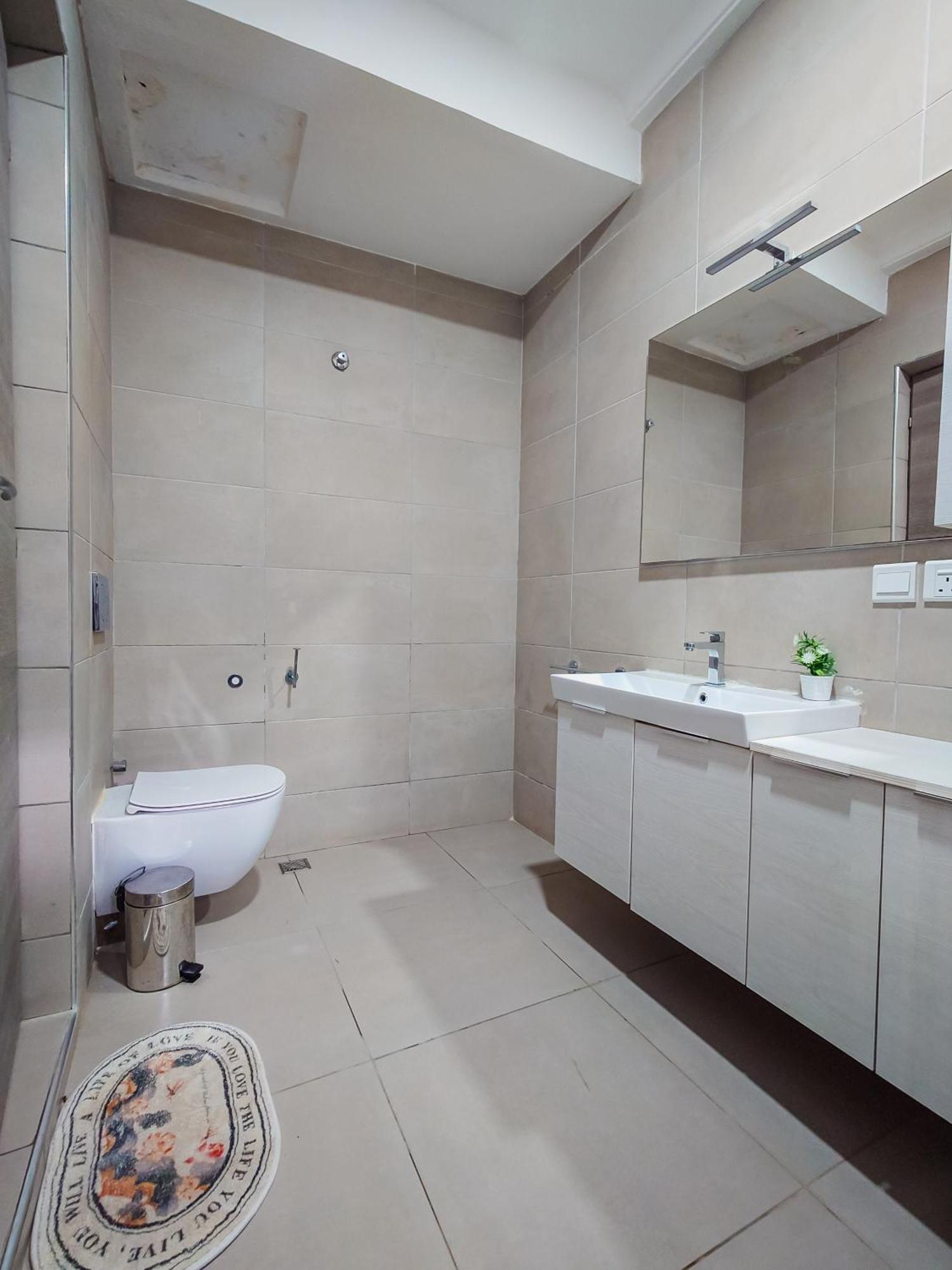 אקרה Queens View Apartment מראה חיצוני תמונה