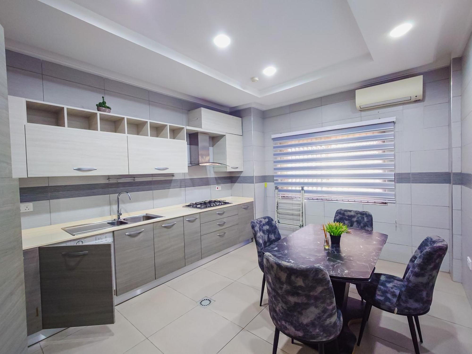 אקרה Queens View Apartment מראה חיצוני תמונה