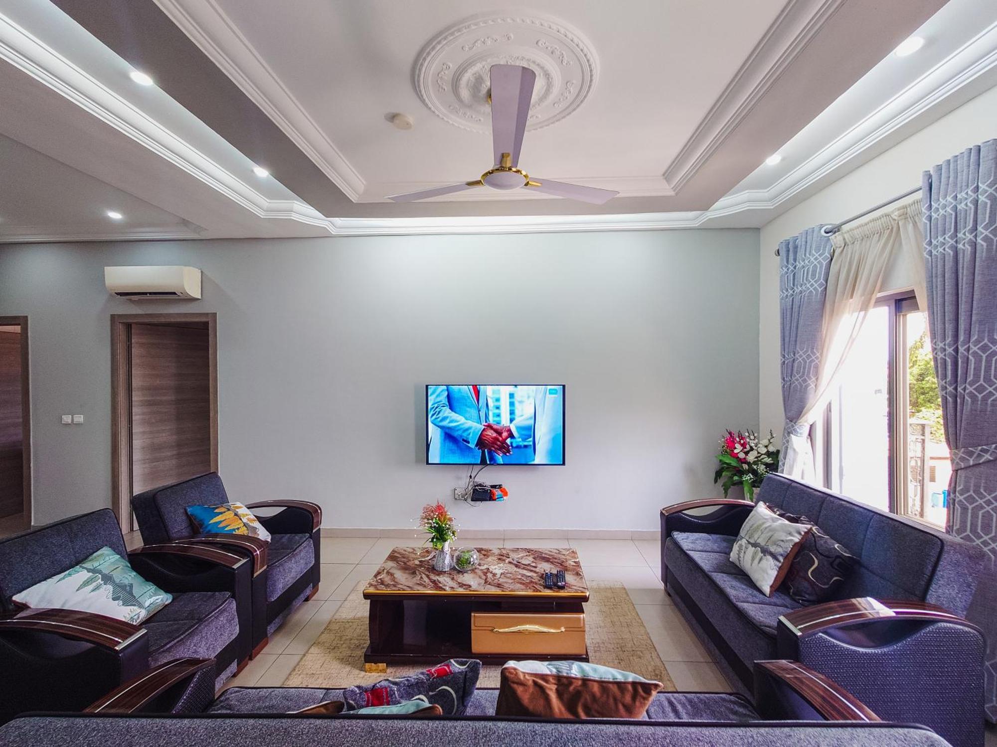 אקרה Queens View Apartment מראה חיצוני תמונה